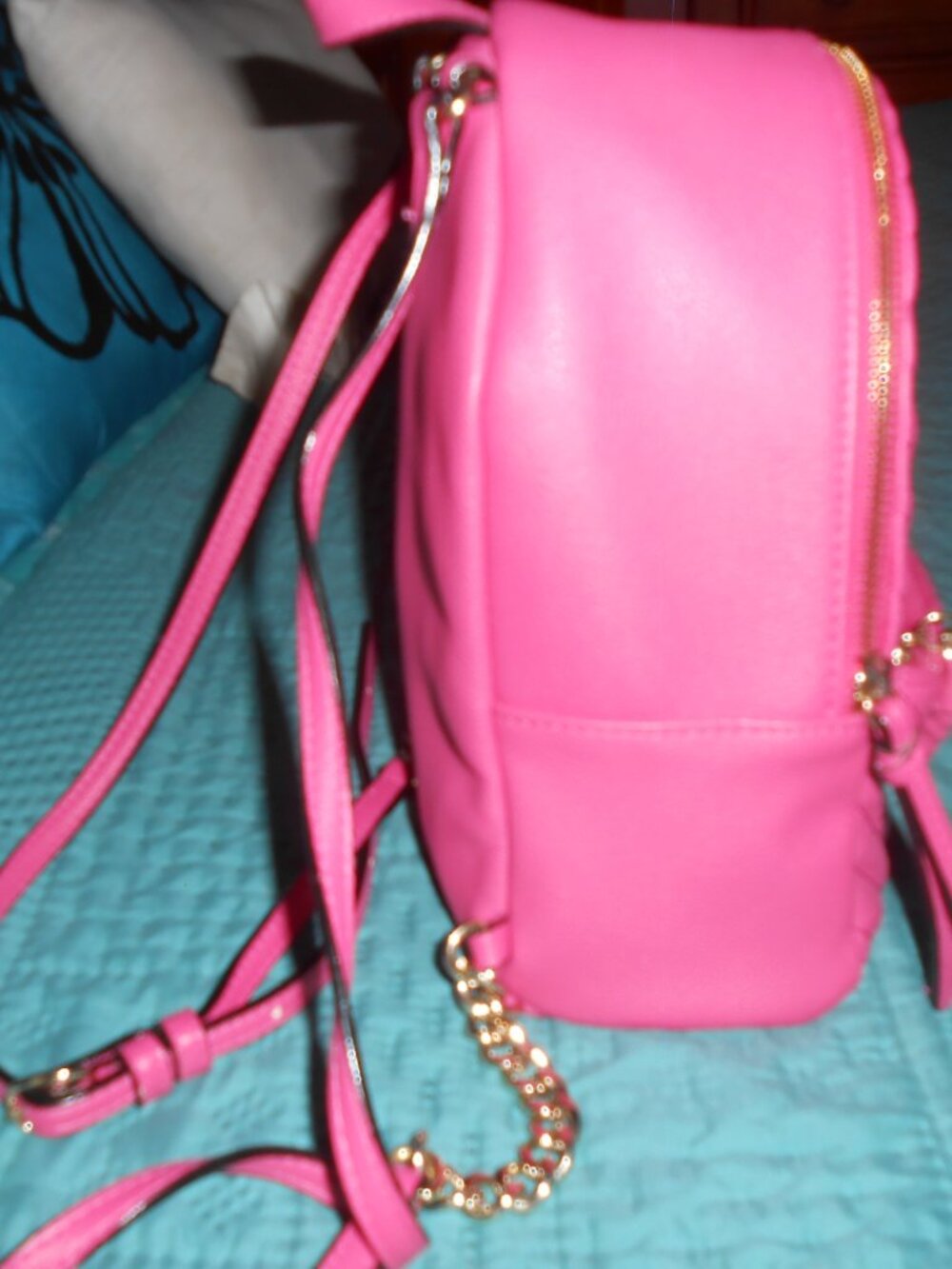 VICTORIA'S SECRET PURSE/BAGPACK PINK COLOR SMALL GREAT PRE-LOVED CONDITION - Picture 7 of 10